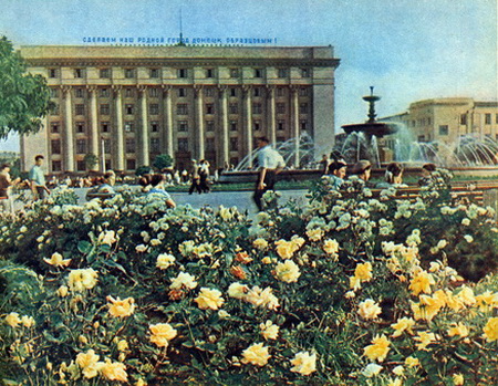 Цвета на площади Ленина